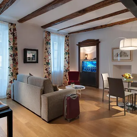 Hotel apartamentowy Piazza Vittorio 4*