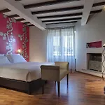 Piazza Vittorio 4*